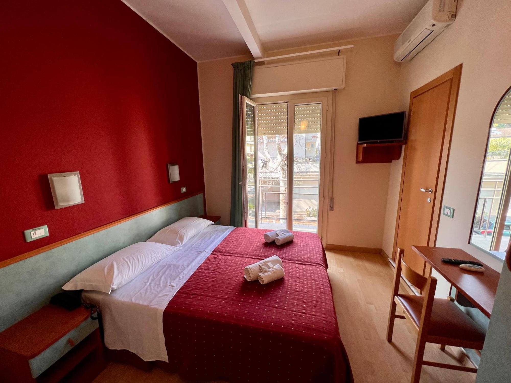 Hotel Villa Tina Cesenatico Eksteriør bilde