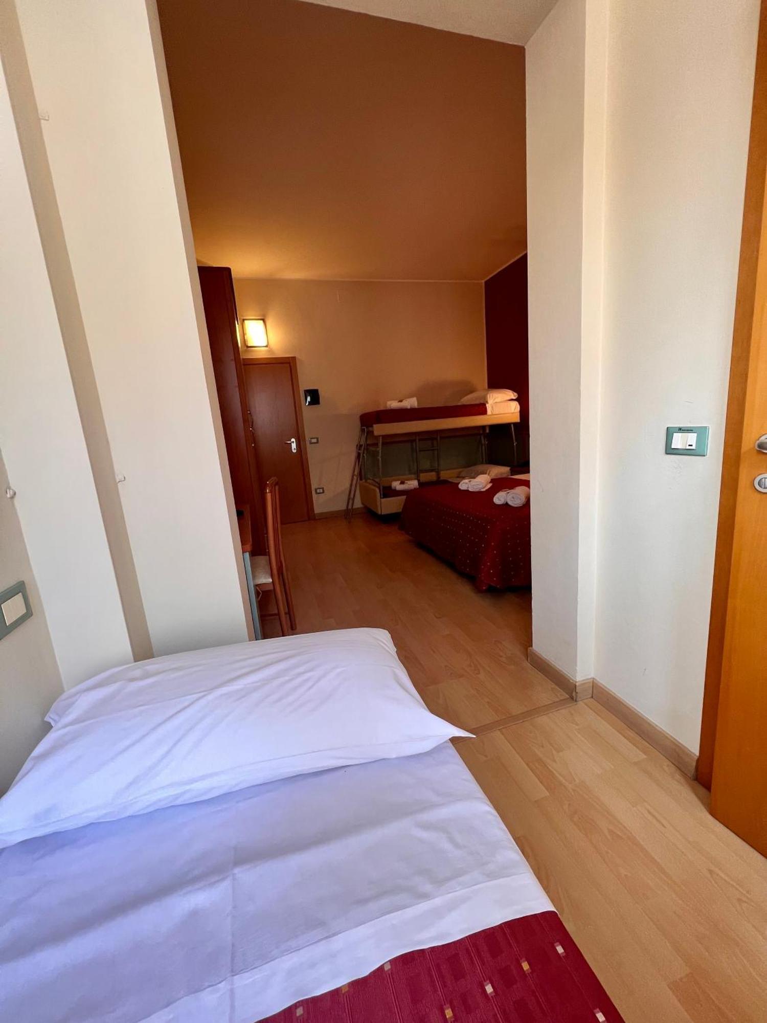 Hotel Villa Tina Cesenatico Eksteriør bilde
