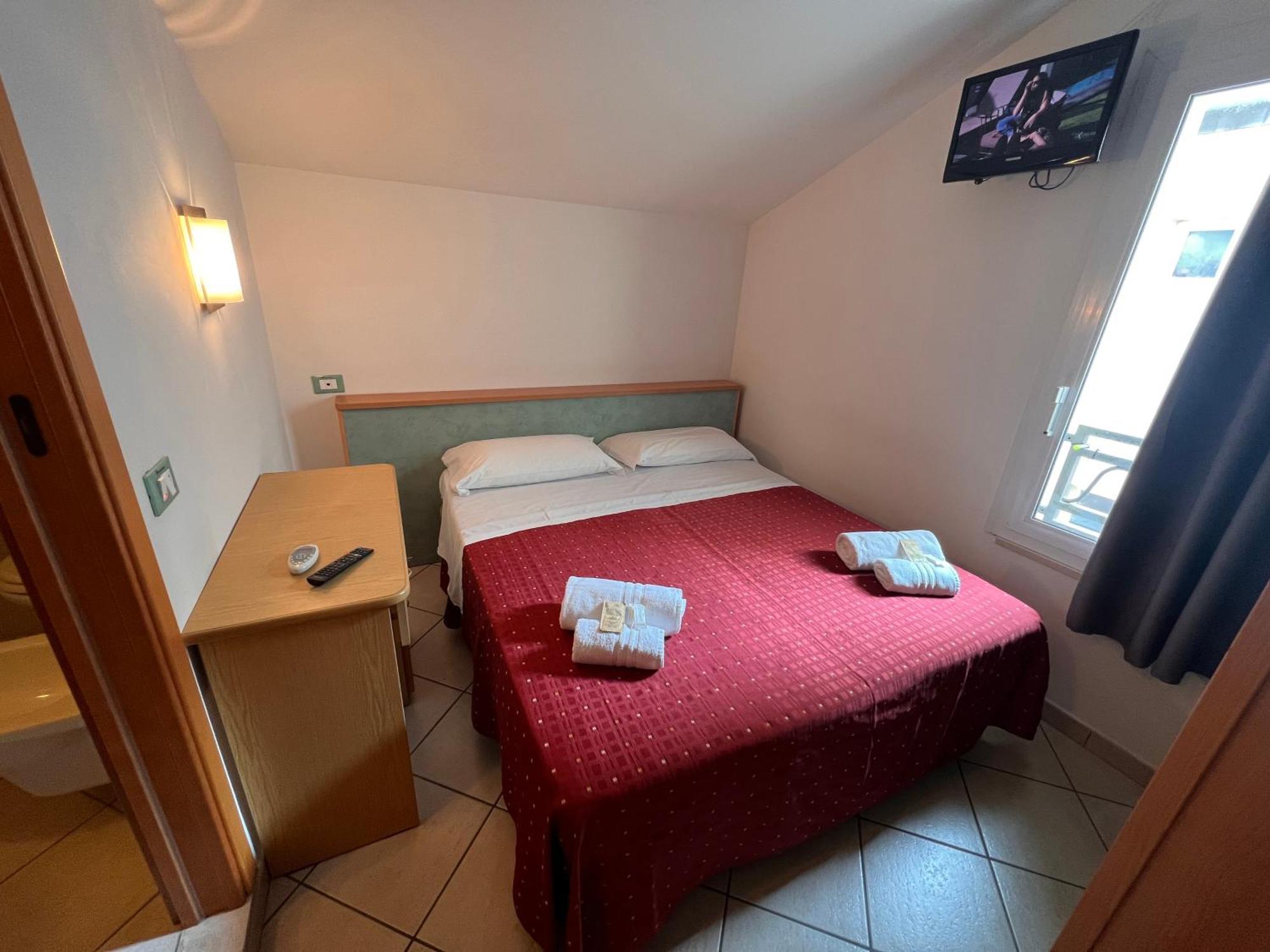 Hotel Villa Tina Cesenatico Eksteriør bilde