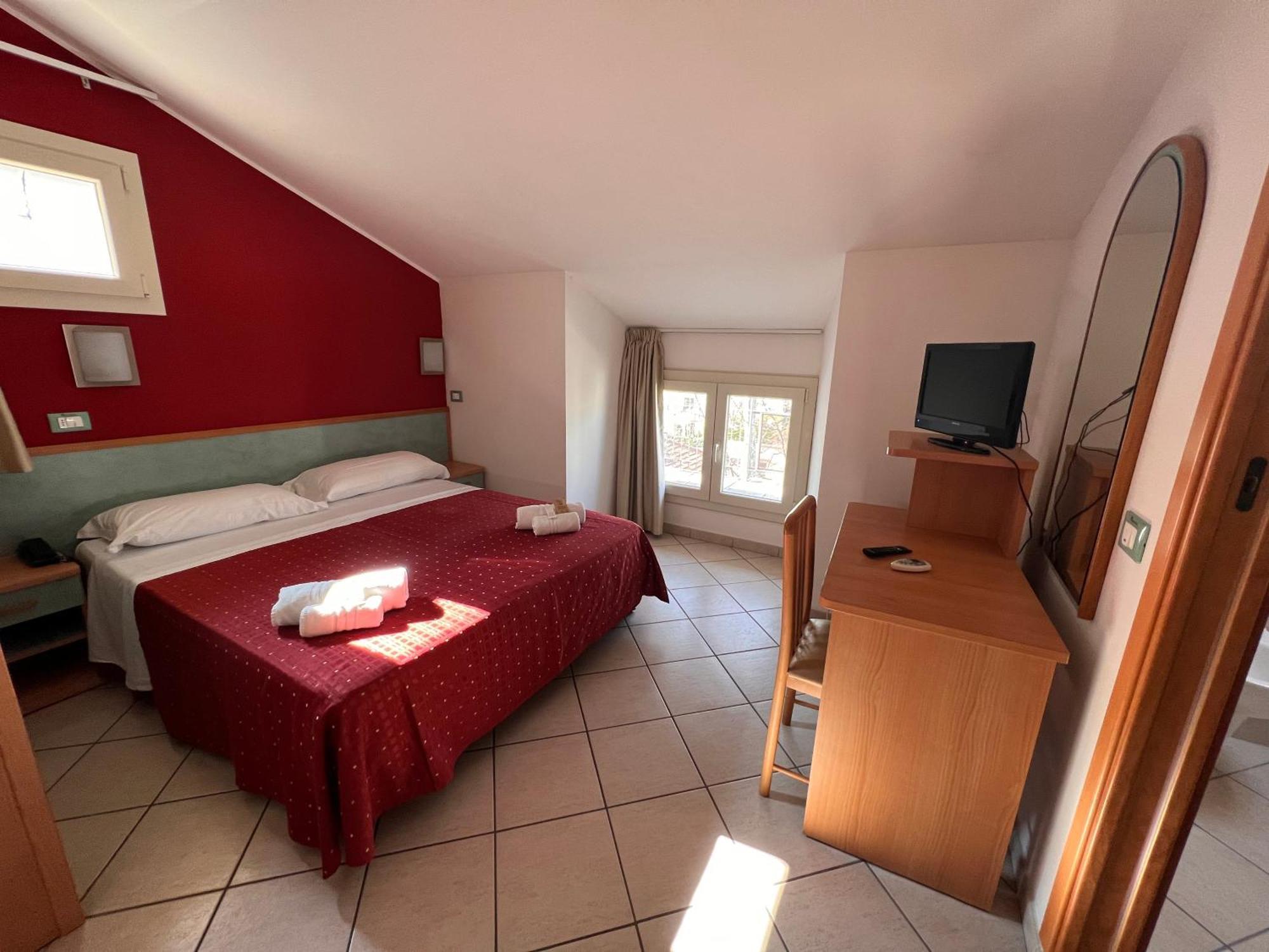 Hotel Villa Tina Cesenatico Eksteriør bilde